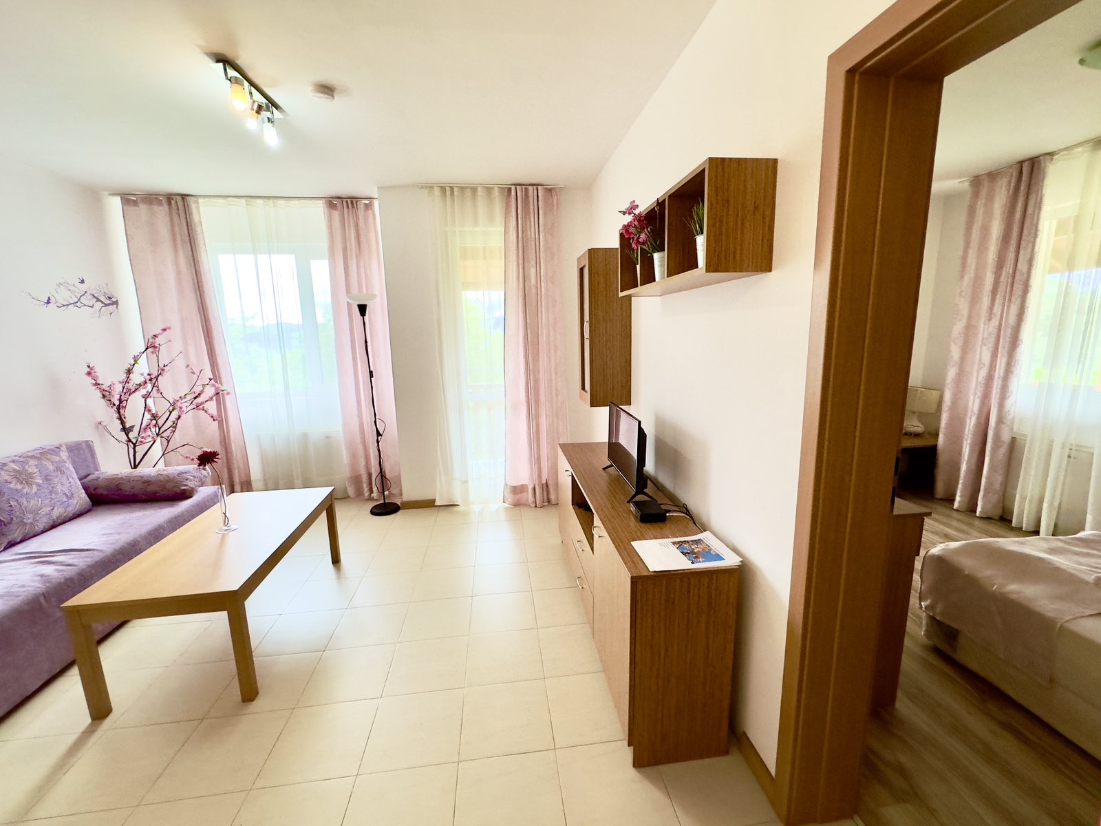 Цветна пролет